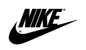 Coleção de produtos da Street Walk Store, mostrando tênis Nike, camisetas T-shirt e acessórios em diferentes cores e estilos, representando streetwear moderno e peças exclusivas.