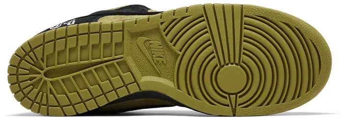 Tênis Nike SB Dunk Low x Supreme "Camper Green"