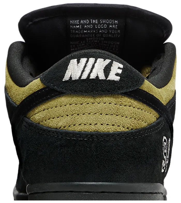 Tênis Nike SB Dunk Low x Supreme "Camper Green"