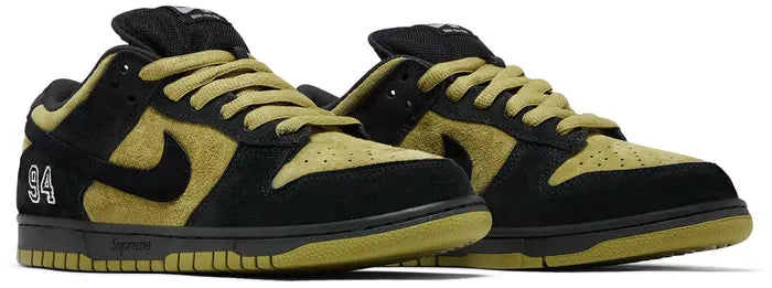 Tênis Nike SB Dunk Low x Supreme "Camper Green"