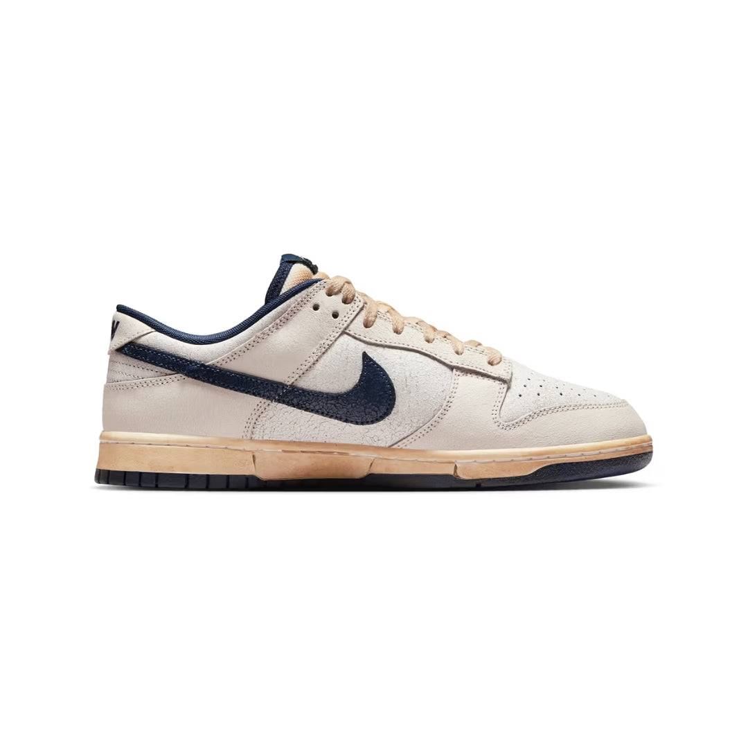 Tênis Nike Dunk Low x Stranger Things 
