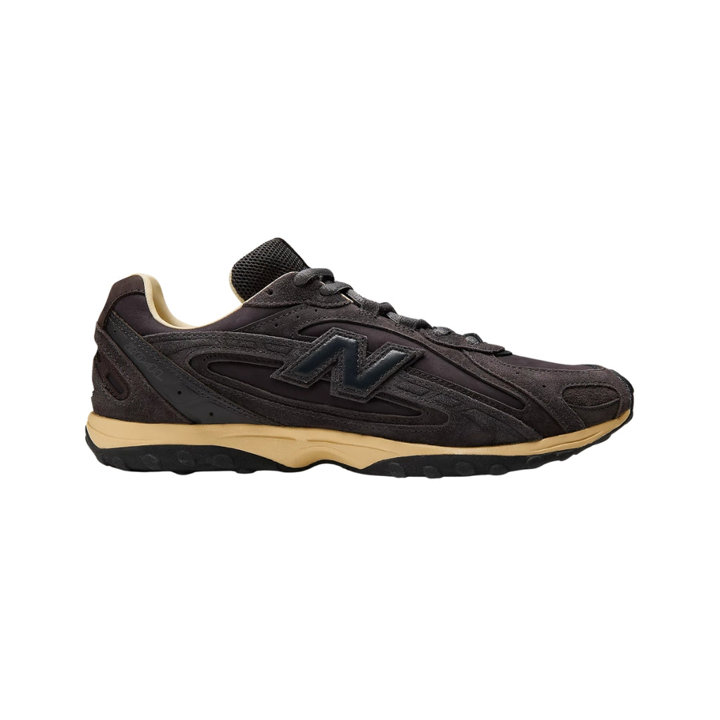 Tênis New Balance 204L x AURALEE "Brown"