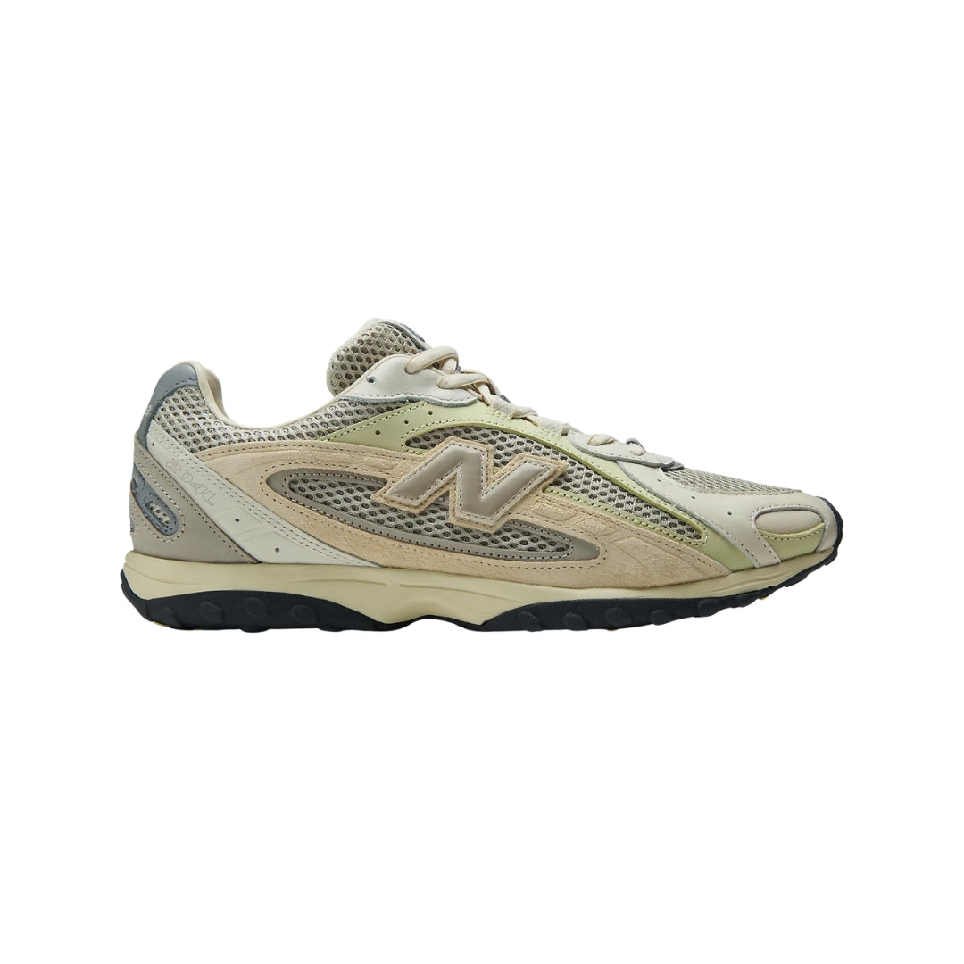 Tênis New Balance 204L x AURALEE "Cream"