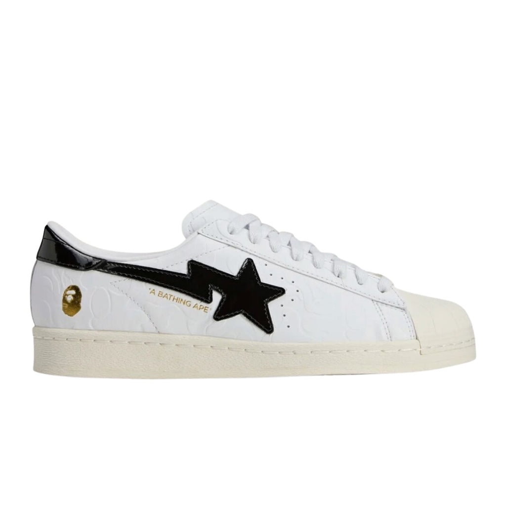 Tênis Adidas Superstar x A BATHING APE "Footwear White/Core Black/Gold Metallic"