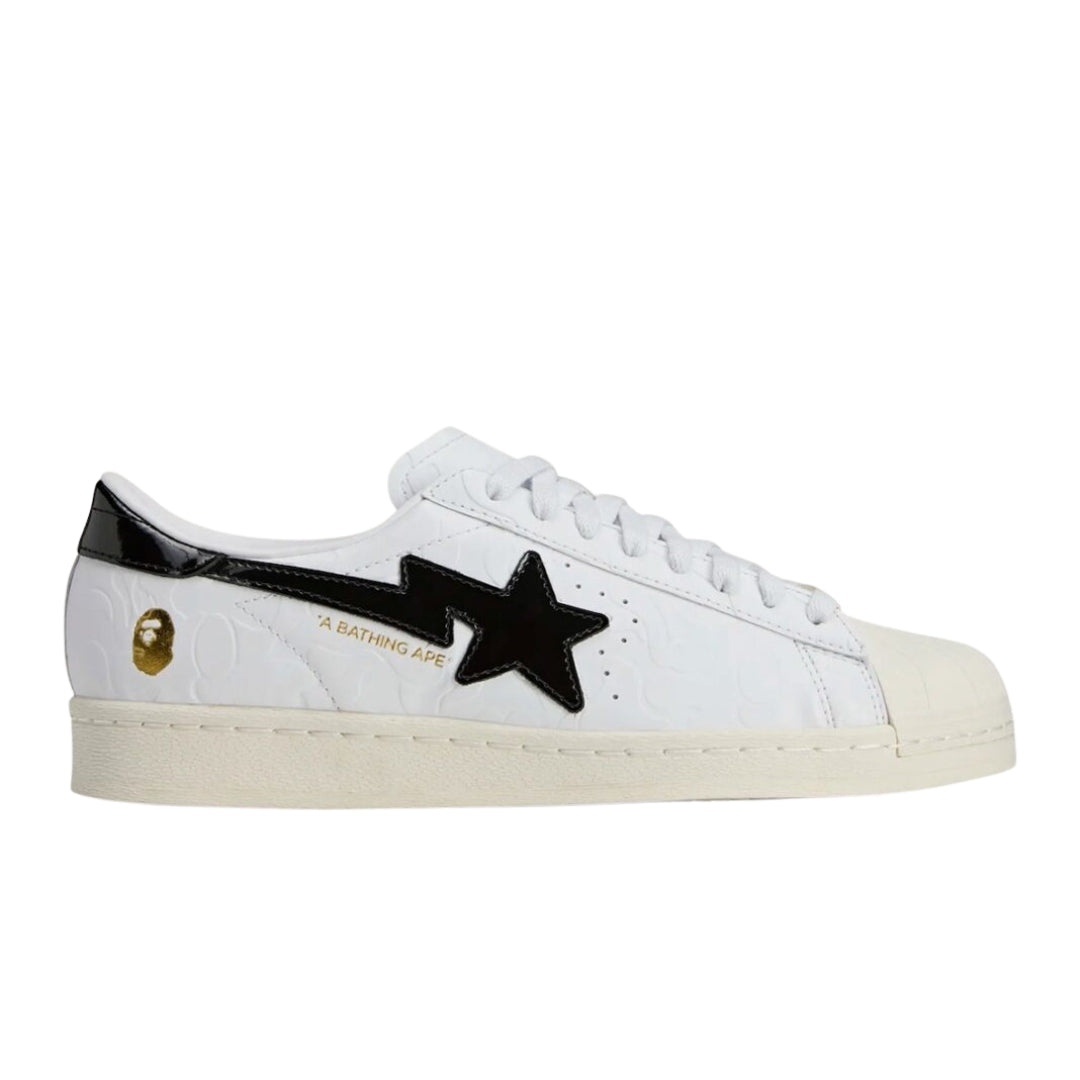 Tênis Adidas Superstar x A BATHING APE "Footwear White/Core Black/Gold Metallic"
