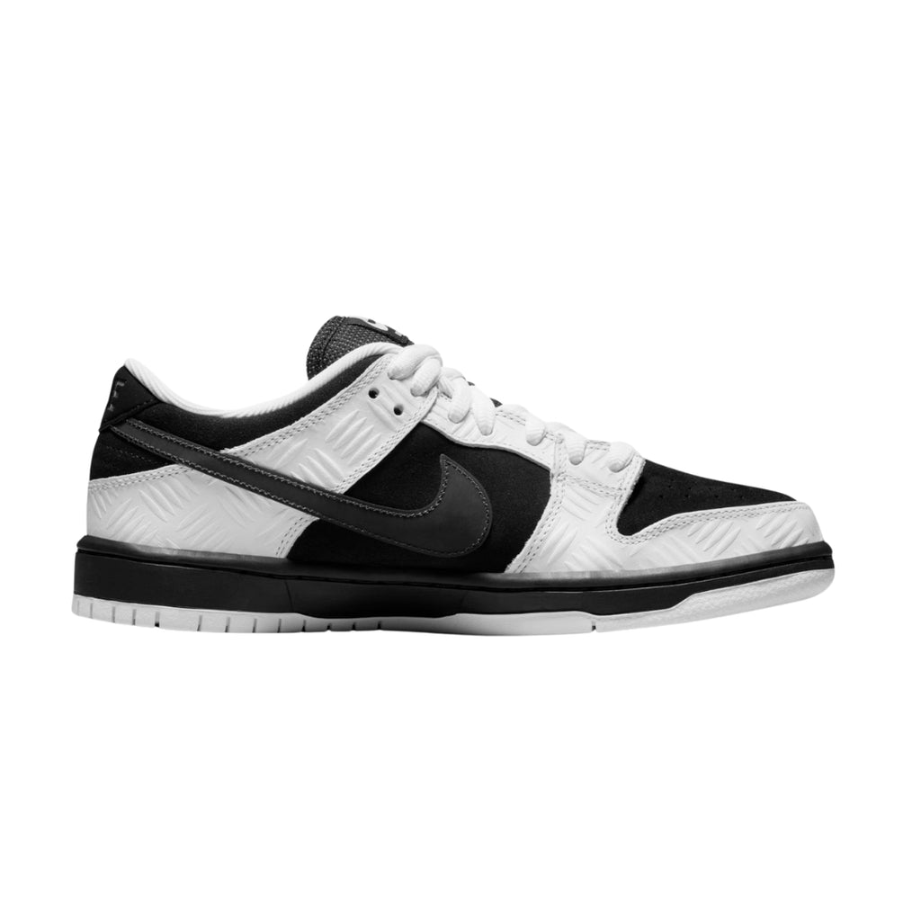 Tênis Nike SB Dunk Low Pro x TIGHTBOOTH "Black and White"