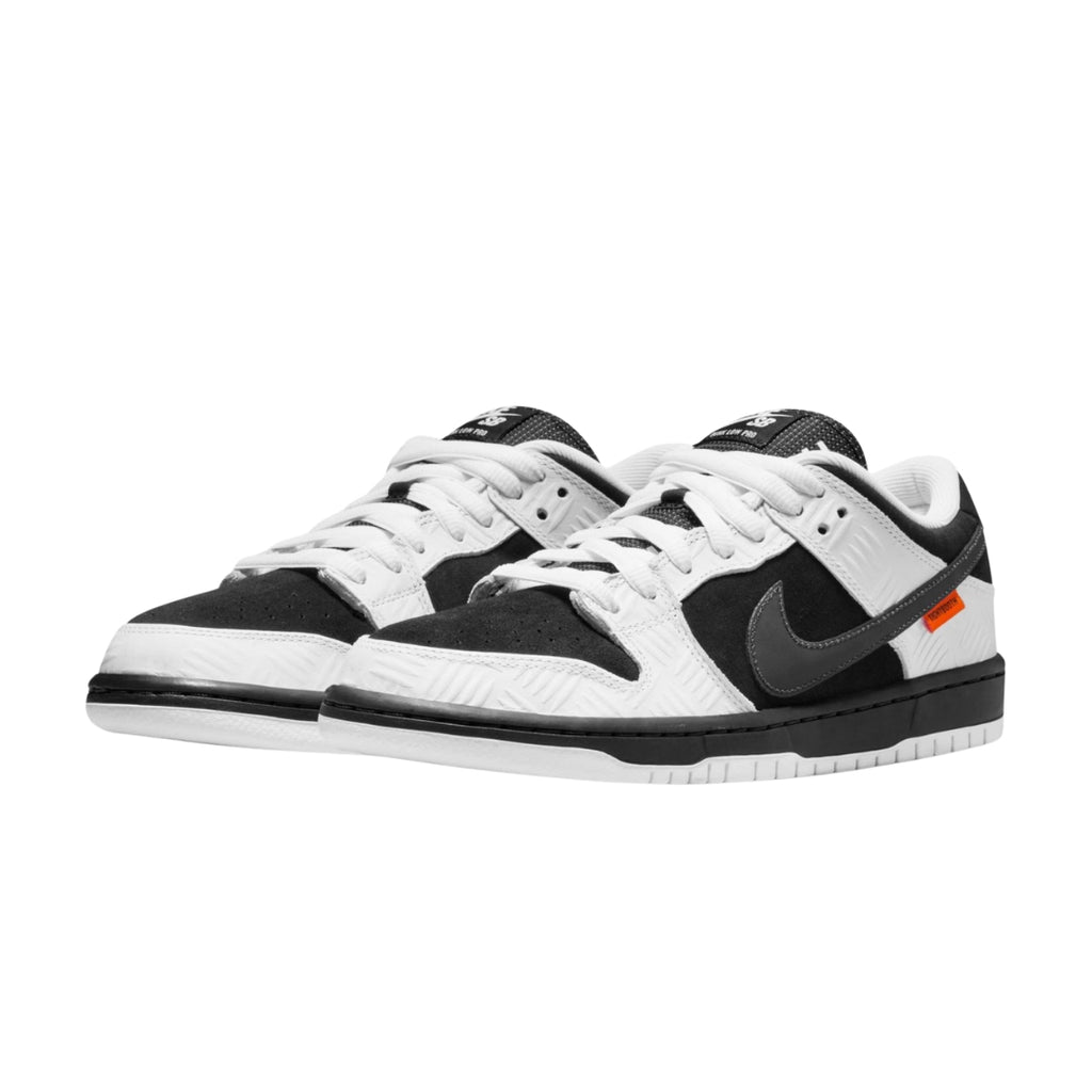 Tênis Nike SB Dunk Low Pro x TIGHTBOOTH "Black and White"