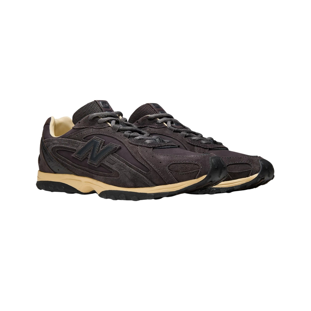 Tênis New Balance 204L x AURALEE "Brown"