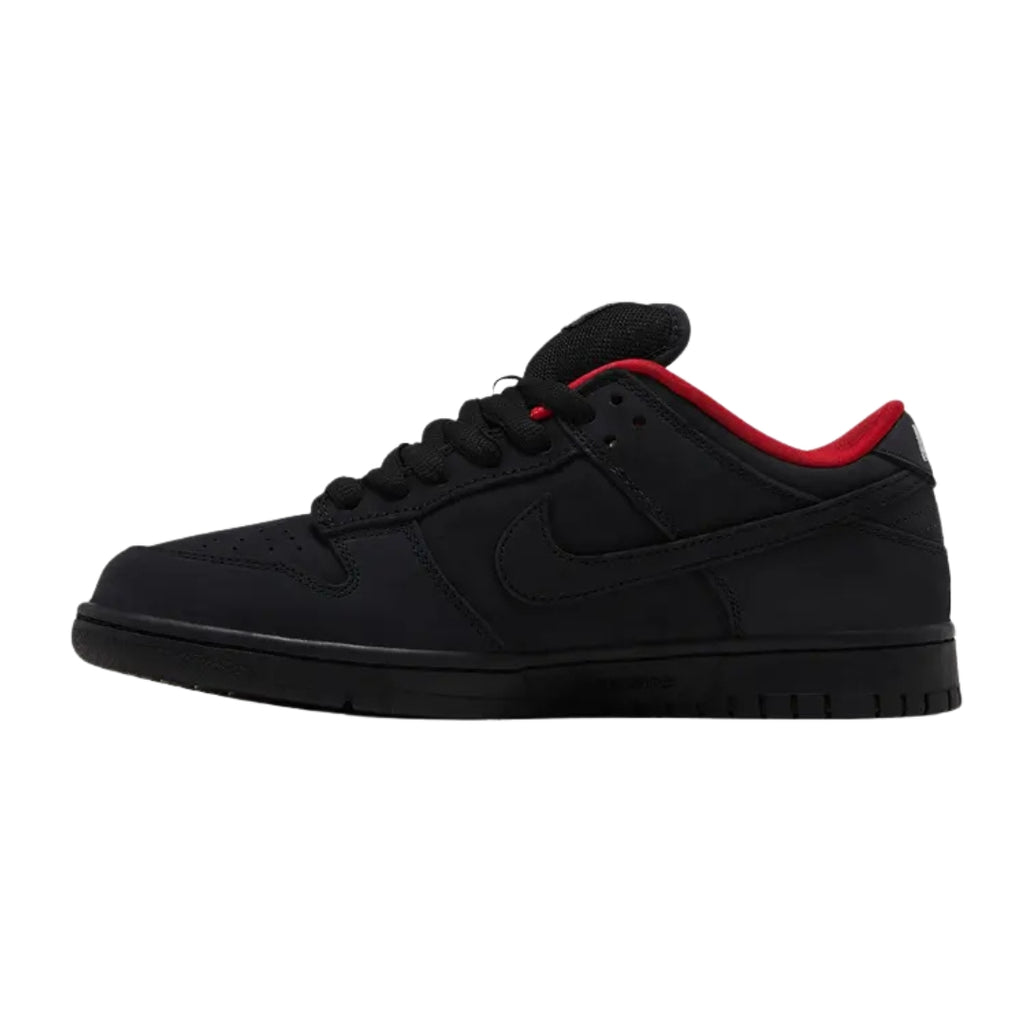 Tênis Nike SB Dunk Low x Supreme "Black"
