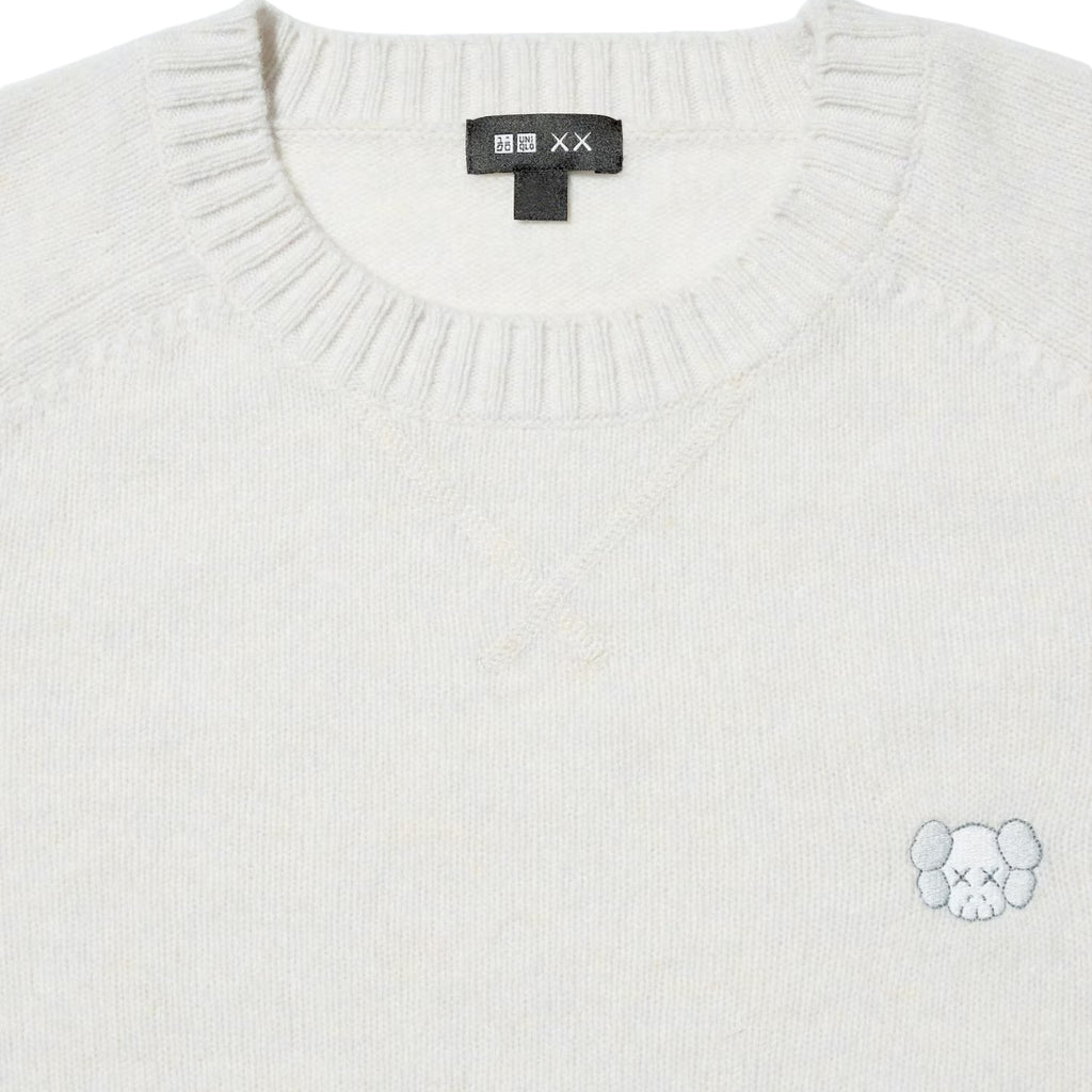 Suéter Uniqlo de Gola redonda x Kaws