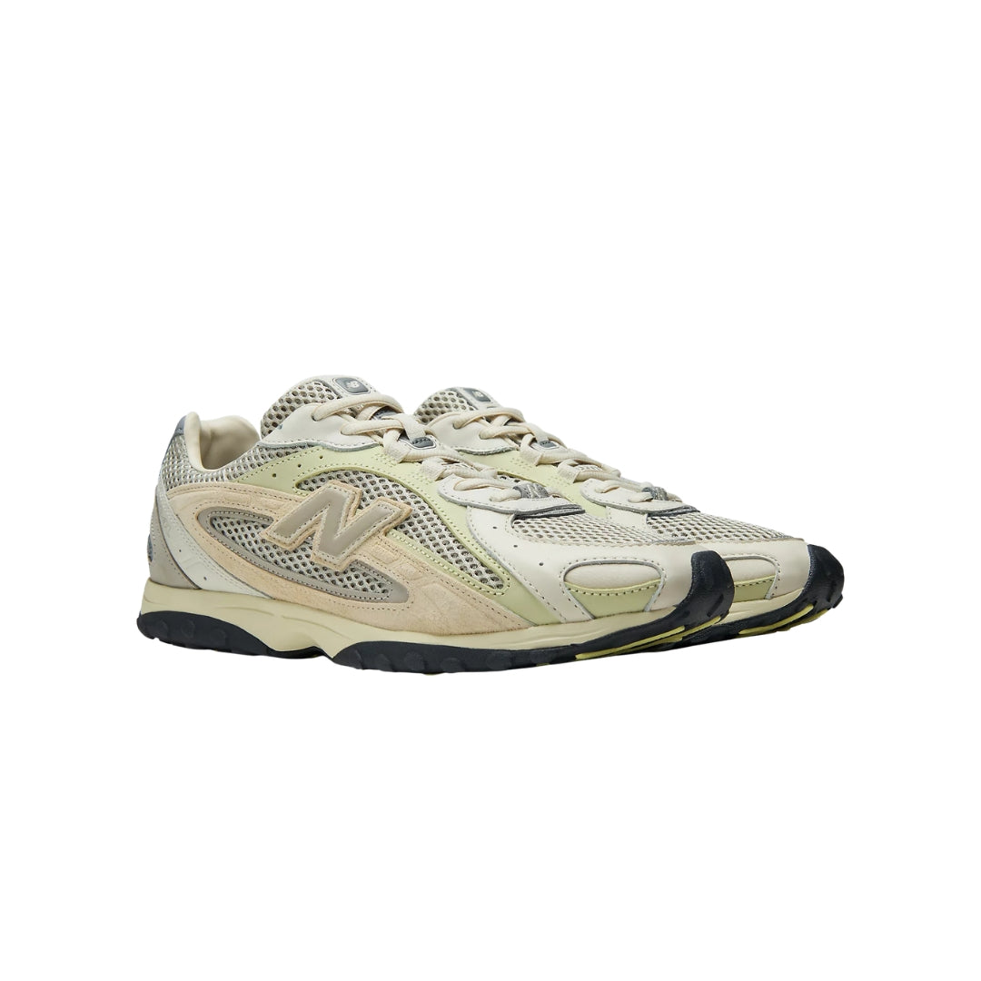 Tênis New Balance 204L x AURALEE "Cream"