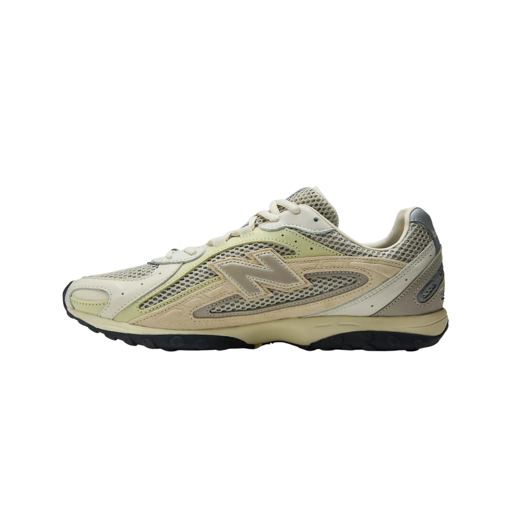 Tênis New Balance 204L x AURALEE "Cream"
