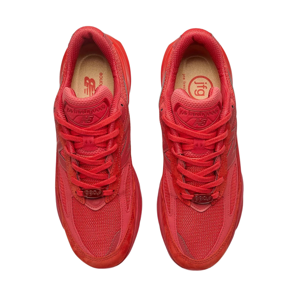 Tênis New Balance 990V6 x Joe Freshgoods "Paris Red"