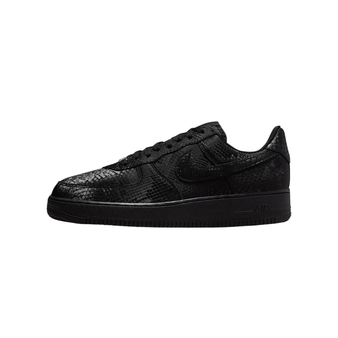 Tênis Nike Air Force 1 Low Kobe Bryant "Triple Black"