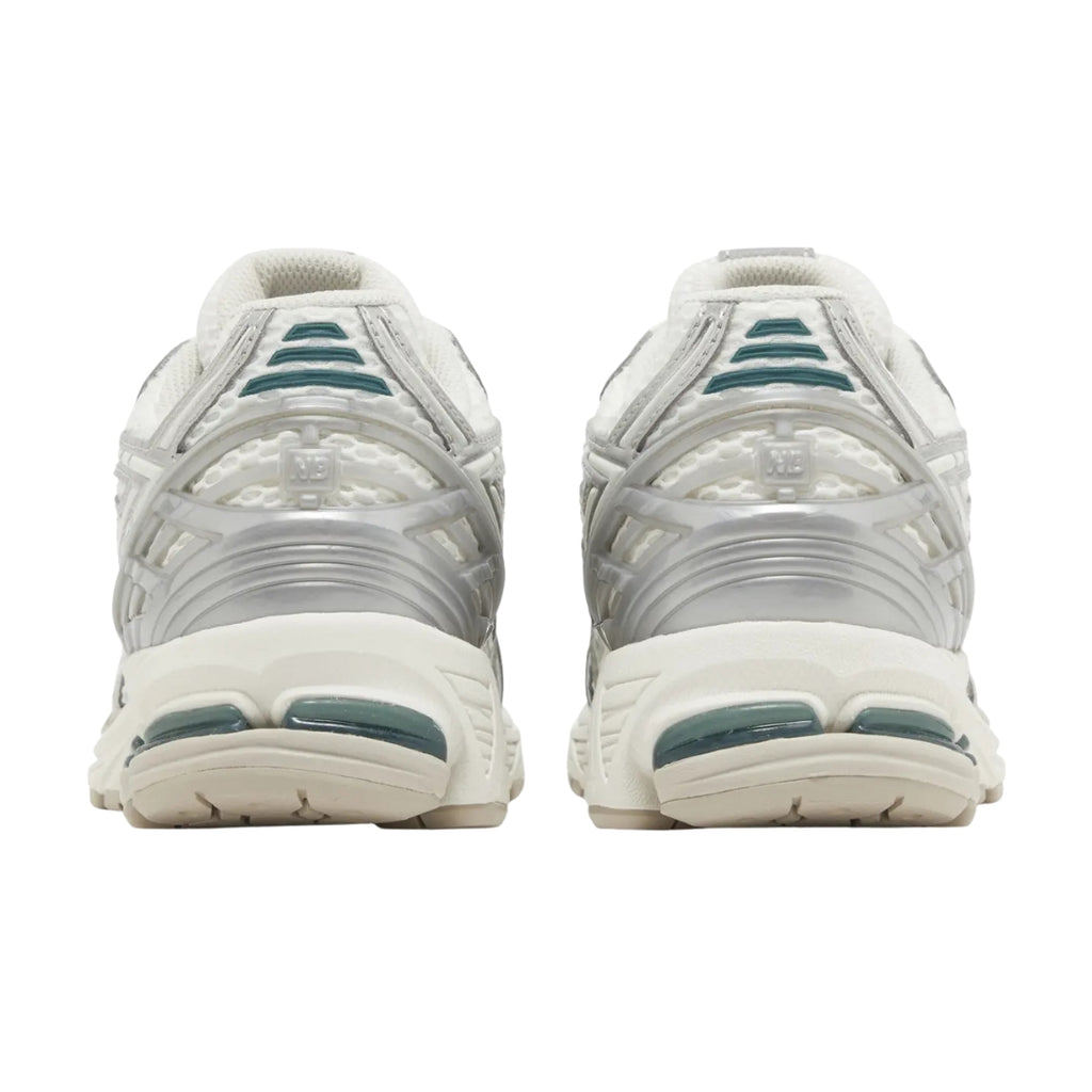 Tênis New Balance 1906R "Silver Metallic Sea Salt"