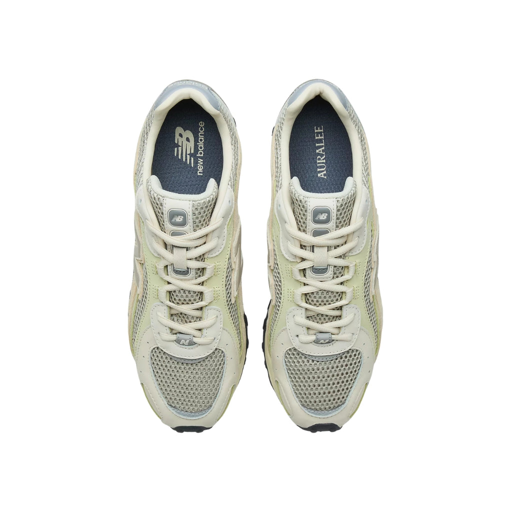 Tênis New Balance 204L x AURALEE "Cream"