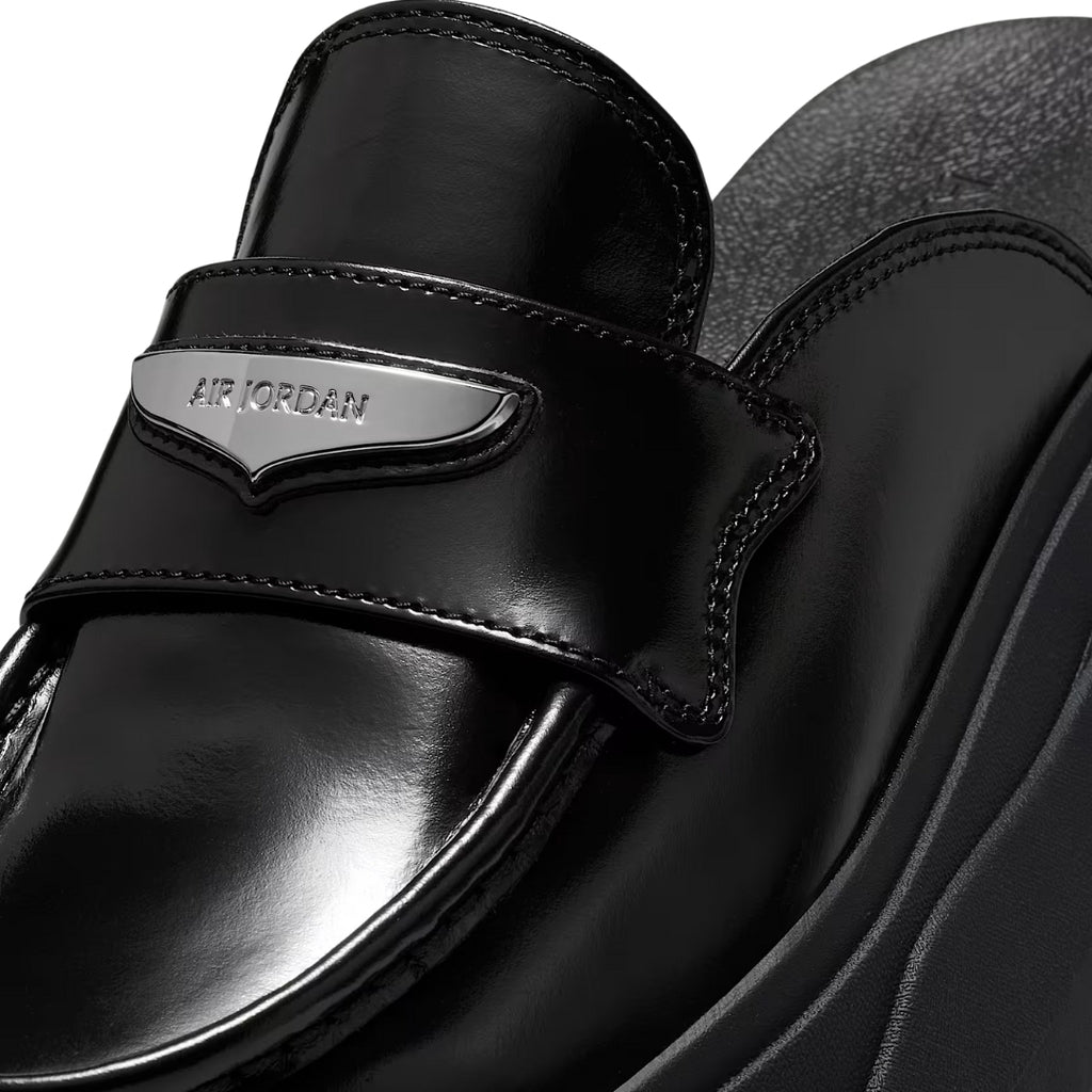 Air Jordan Mule "Black Metallic Silver"