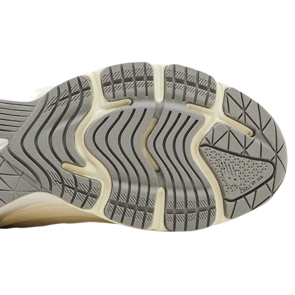 Tênis New Balance 990V6 "Cream"