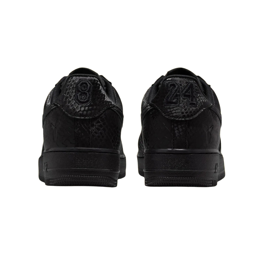 Tênis Nike Air Force 1 Low Kobe Bryant "Triple Black"