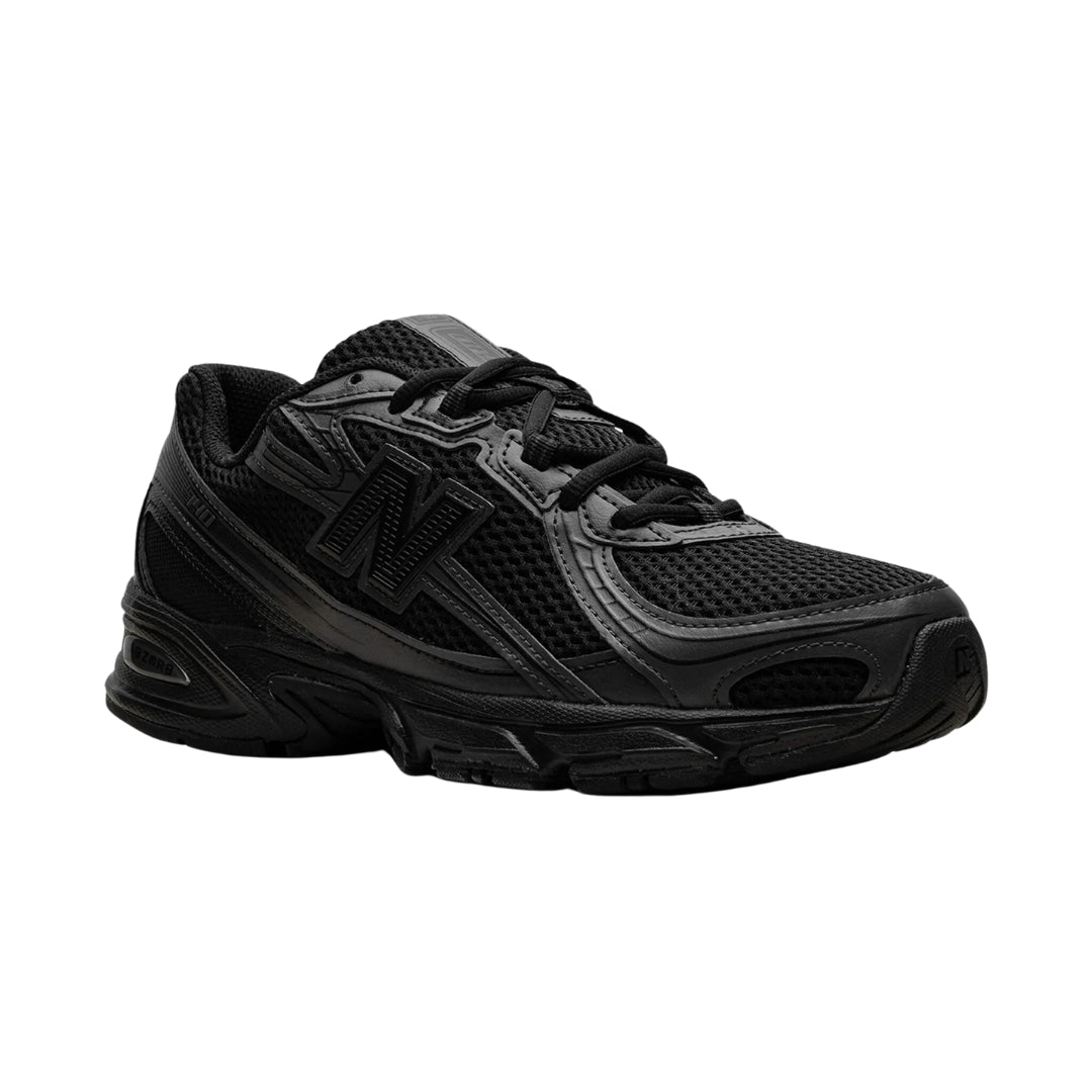 Tênis New Balance 740 "Triple Black"
