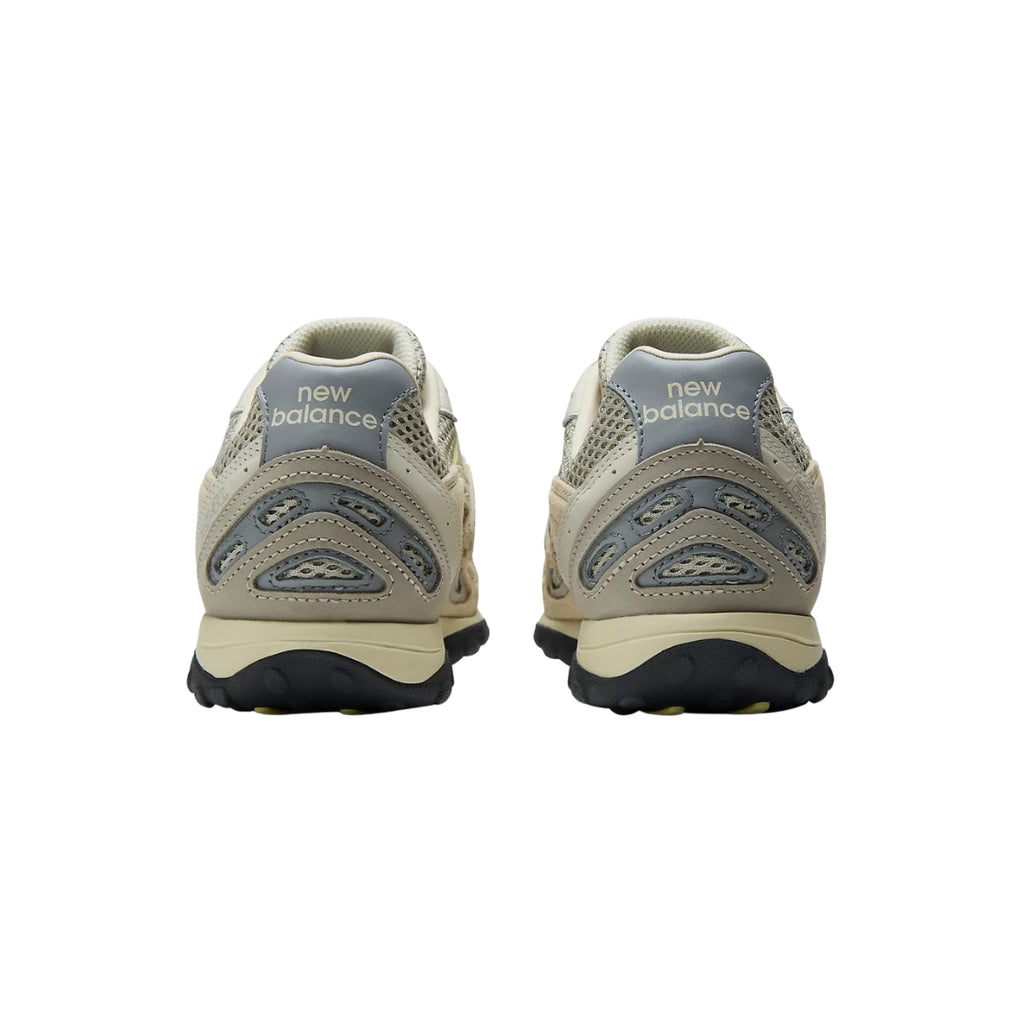 Tênis New Balance 204L x AURALEE "Cream"