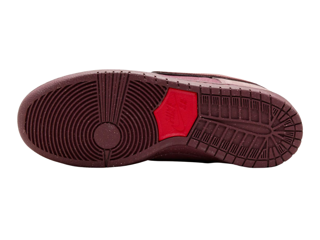 Tênis Nike SB Dunk Low "City of Love"