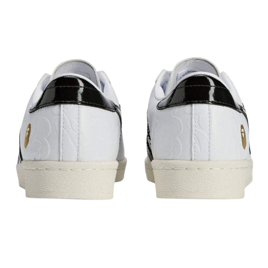 Tênis Adidas Superstar x A BATHING APE "Footwear White/Core Black/Gold Metallic"