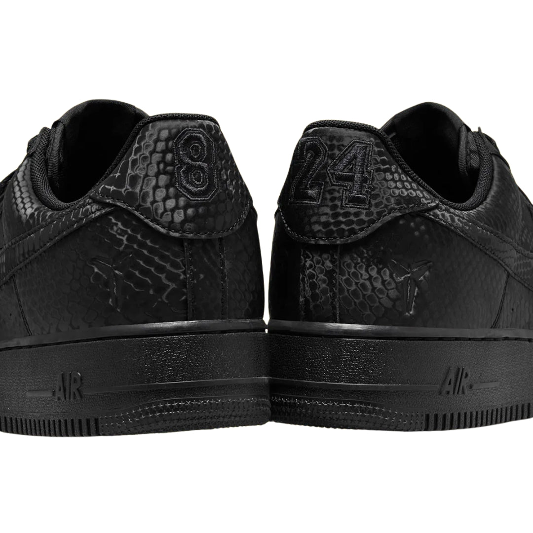 Tênis Nike Air Force 1 Low Kobe Bryant "Triple Black"