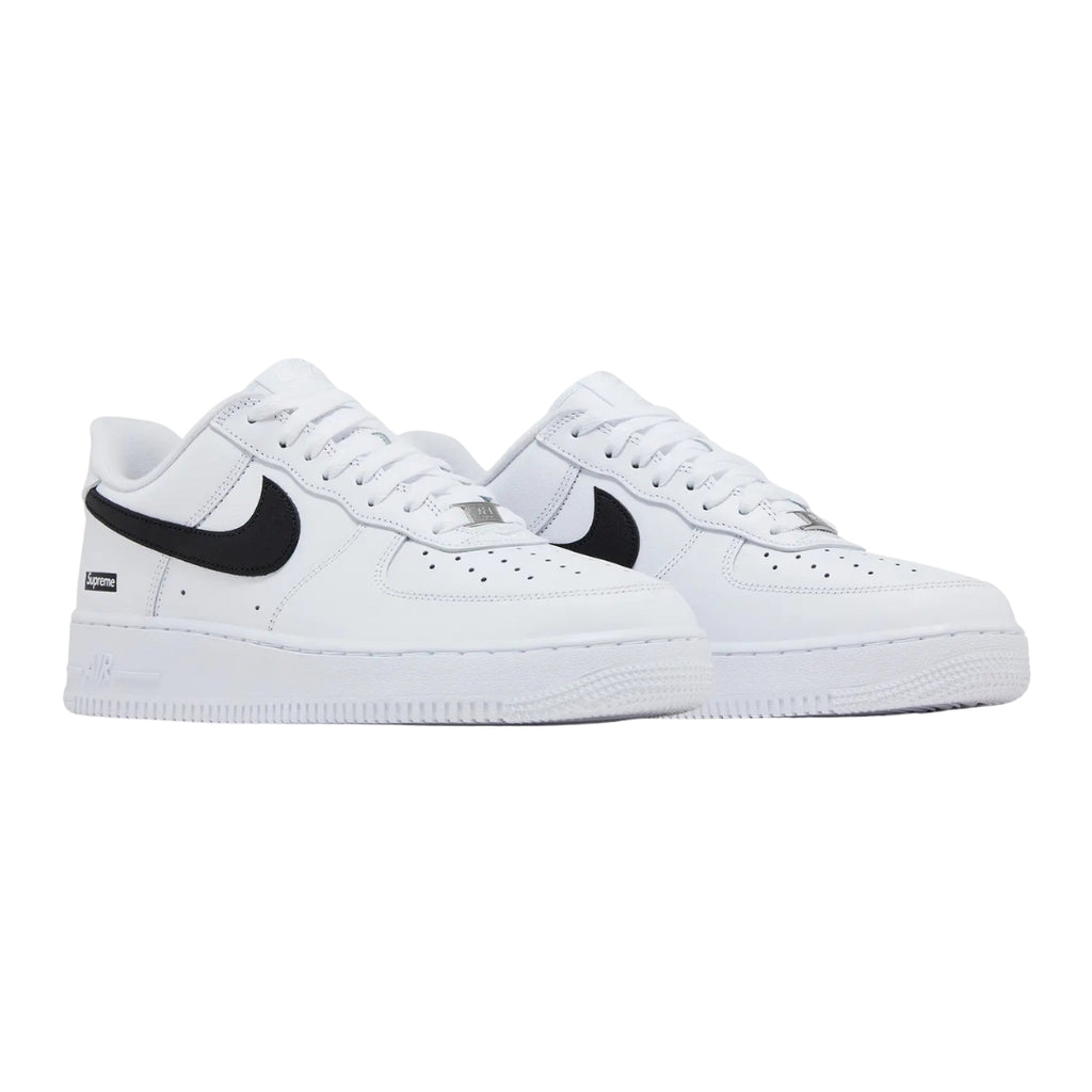 Tênis Nike Air Force 1 Low x Supreme "White/Black"