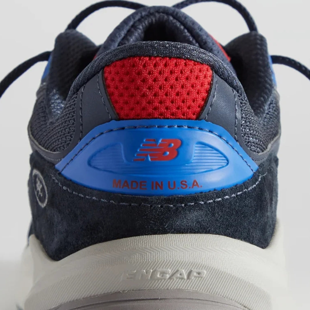 Tênis New Balance 990V6 Madison Square Garden x KITH "Navy"