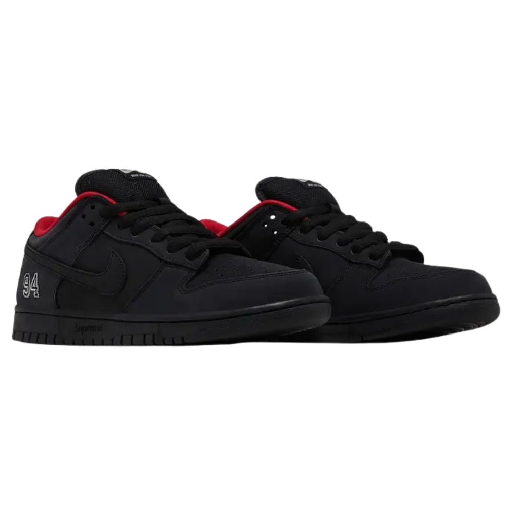Tênis Nike SB Dunk Low x Supreme "Black"