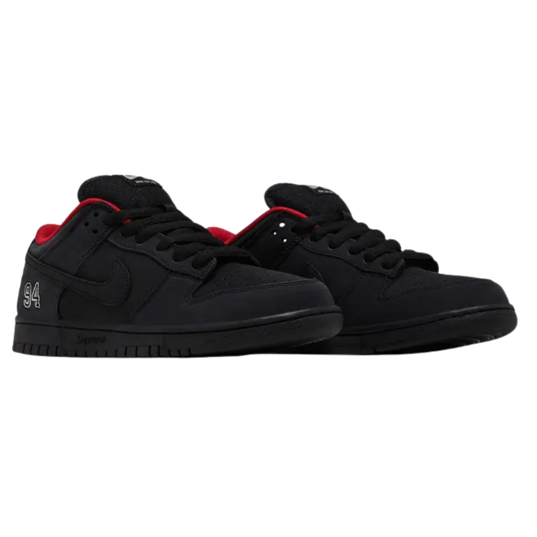 Tênis Nike SB Dunk Low x Supreme "Black"