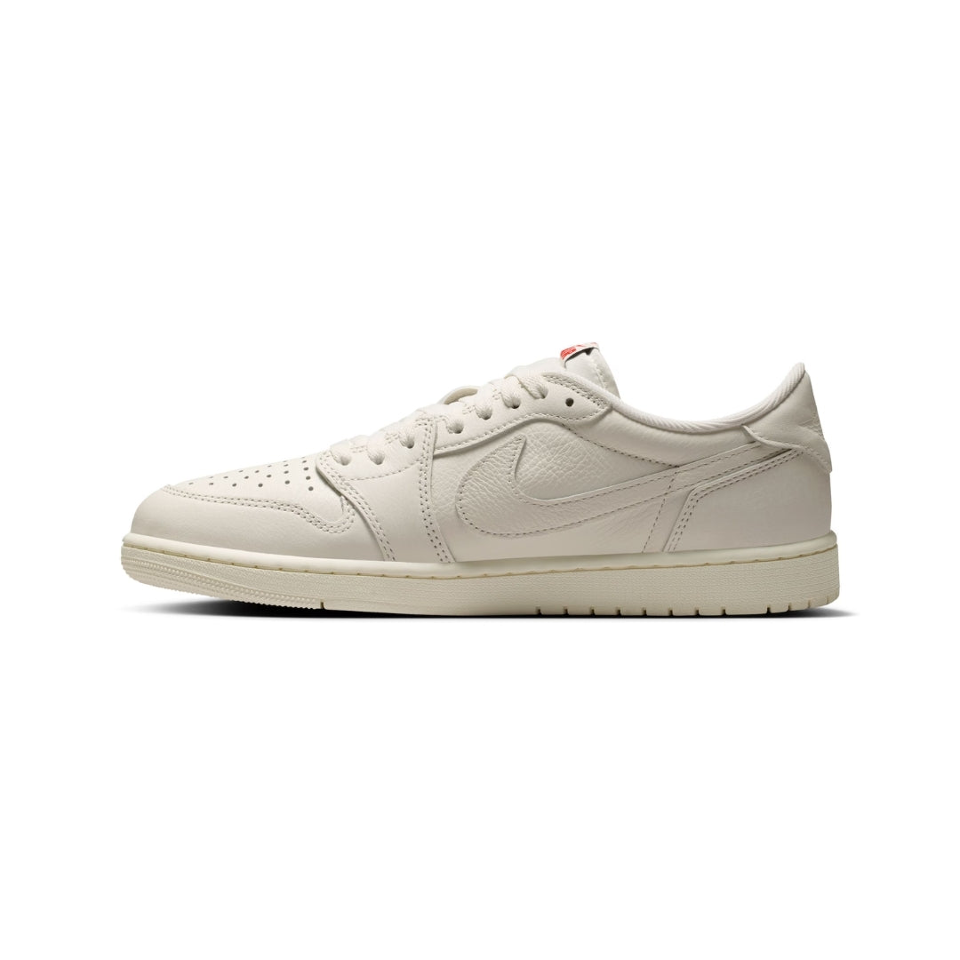 Tênis Nike Air Jordan 1 Retro Low "Sail"