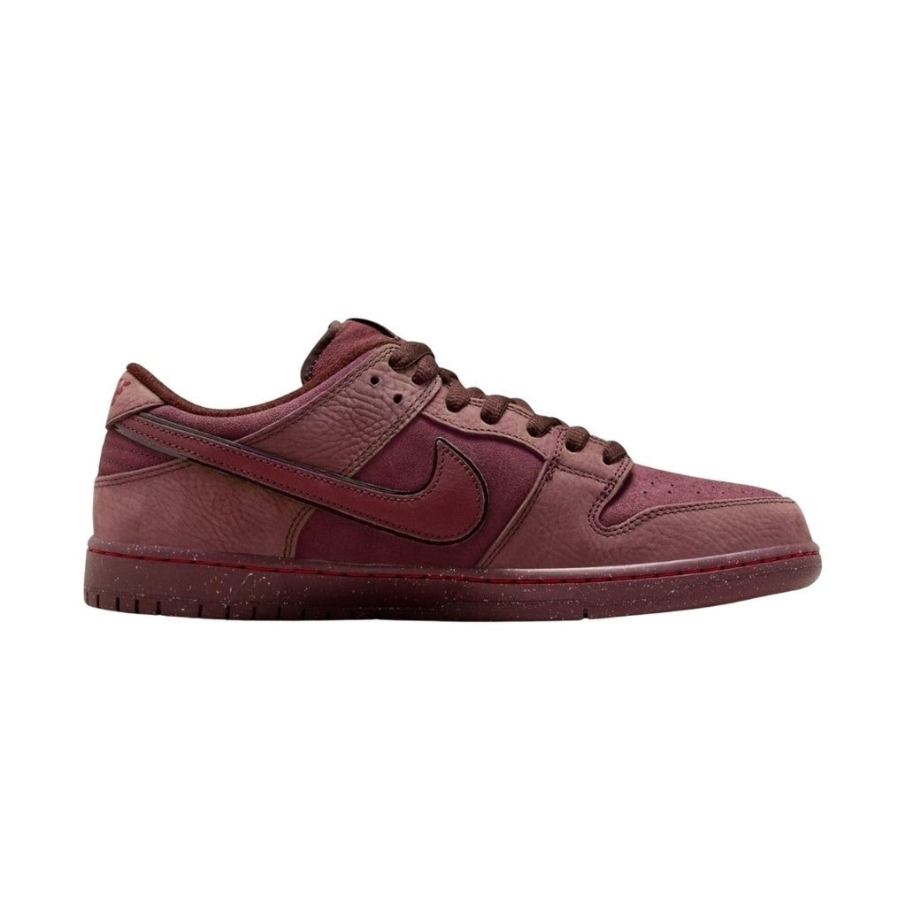 Tênis Nike SB Dunk Low "City of Love"