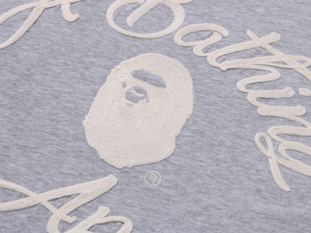 Camiseta CHAIN STITCH COLLEGE RELAXED FIT TEE
