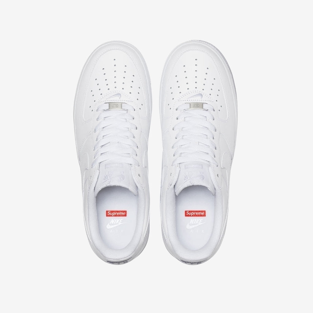 Tênis Nike Air Force 1 Low x Supreme "White"