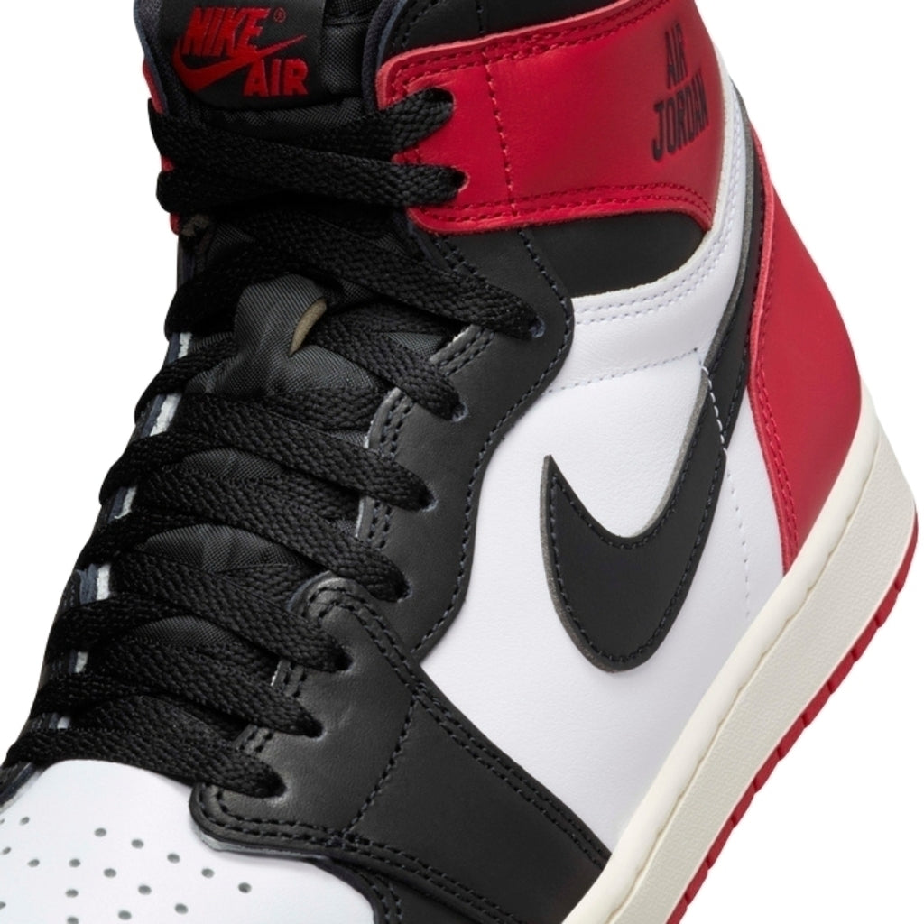 Tênis Nike Air Jordan 1 Retro High "Black Toe Reimagined"