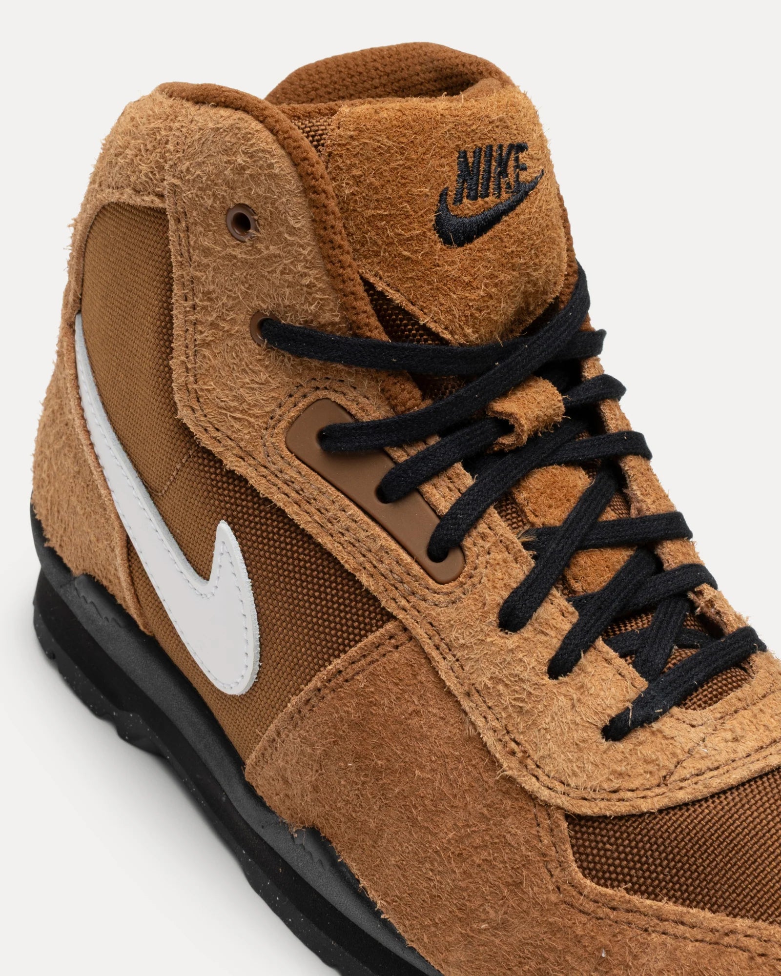 Tênis Nike Air Baltoro x STUSSY "British Tan/Brown"