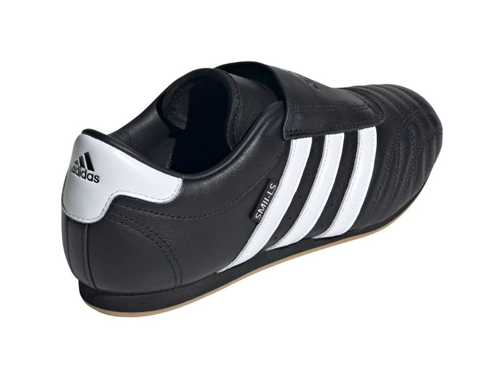 Tênis Adidas Taekwondo "Core Black"