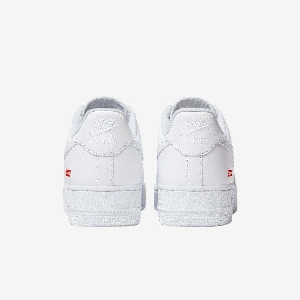 Tênis Nike Air Force 1 Low x Supreme "White"