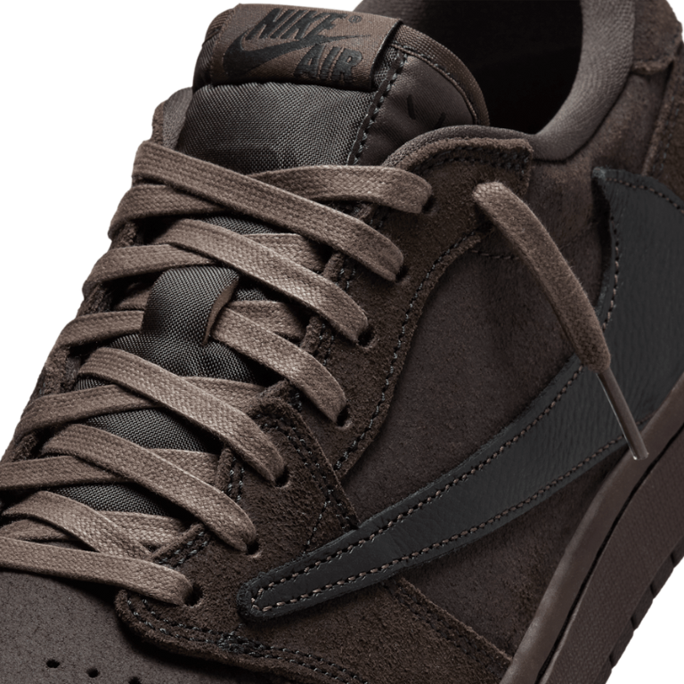 Tênis Nike Air Jordan 1 Low x Travis Scott "Velvet Brown"