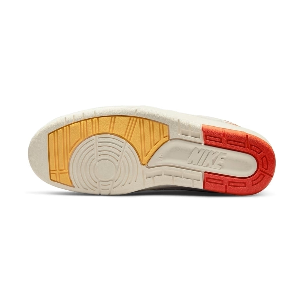 Tênis Nike Air Jordan 2 Retro x Maison Chateau Rouge