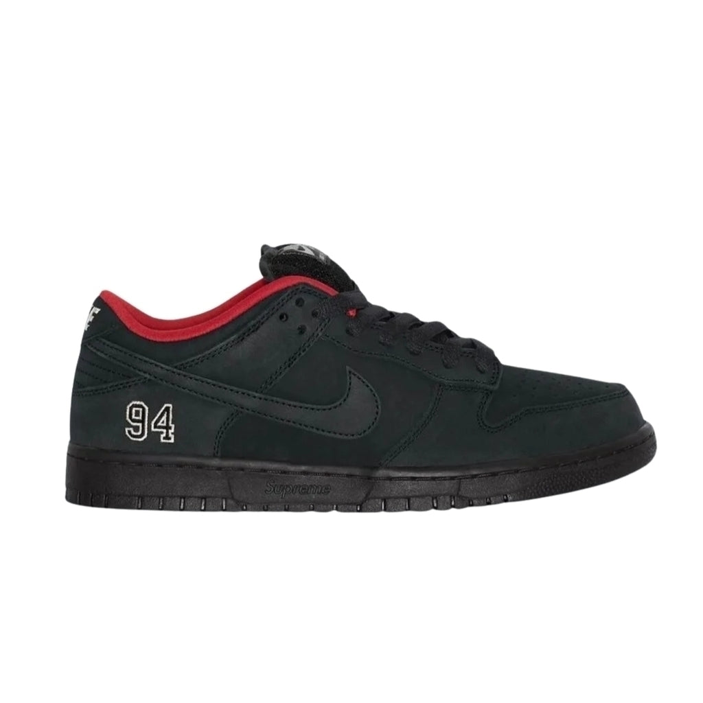 Tênis Nike SB Dunk Low x Supreme "Black"