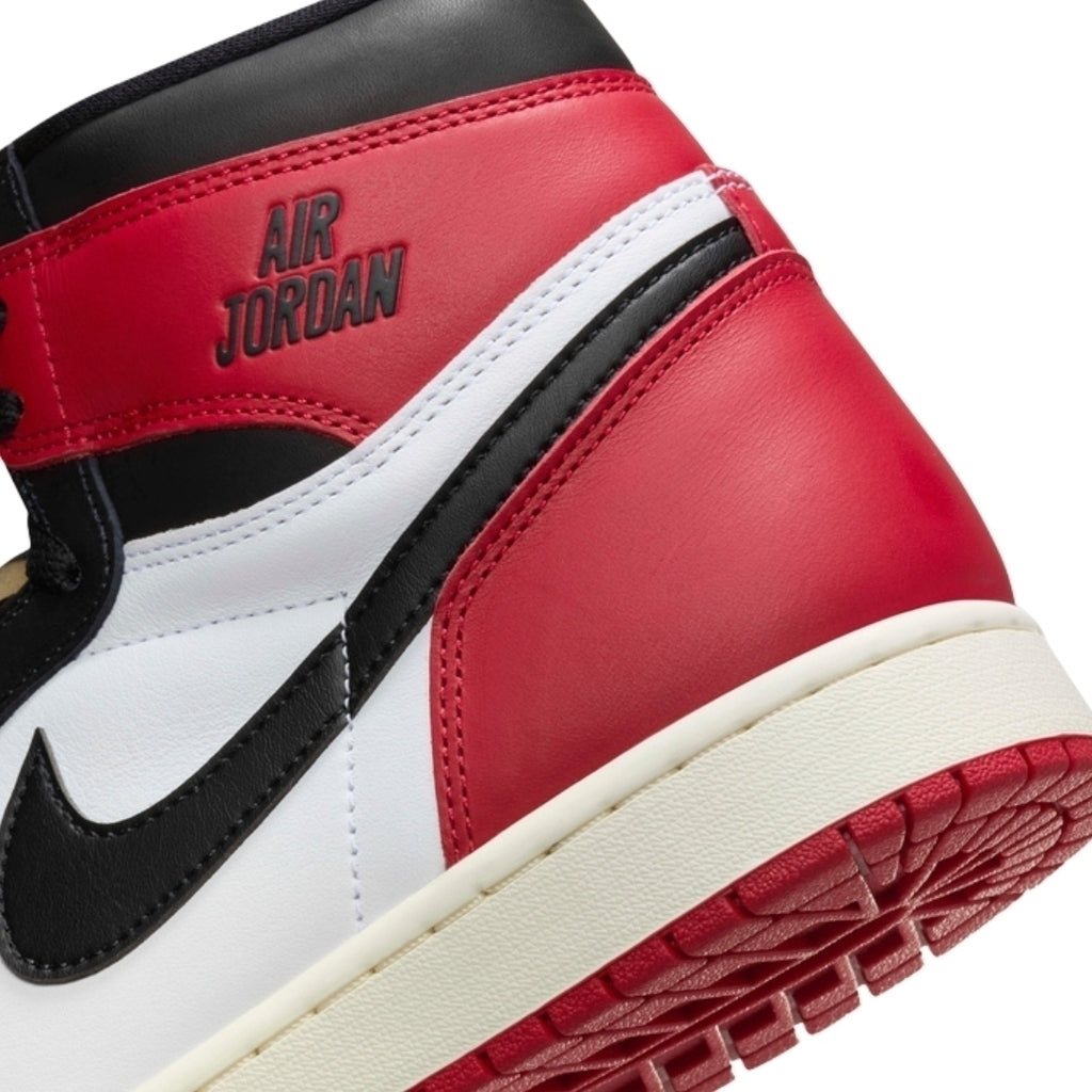Tênis Nike Air Jordan 1 Retro High "Black Toe Reimagined"