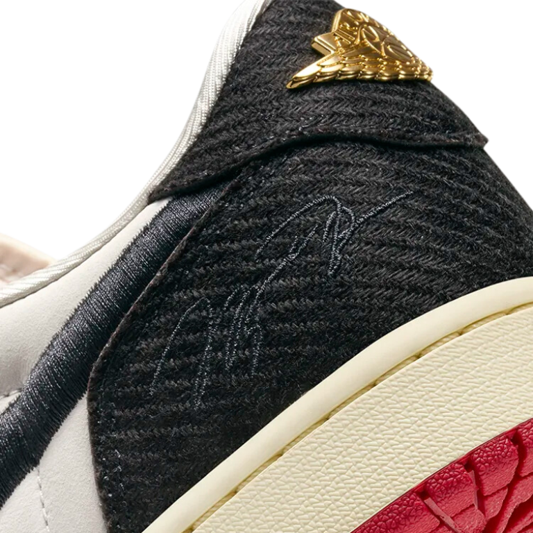 Tênis Nike Air Jordan 1 Low x Trophy Room "Sail and Varsity Red"